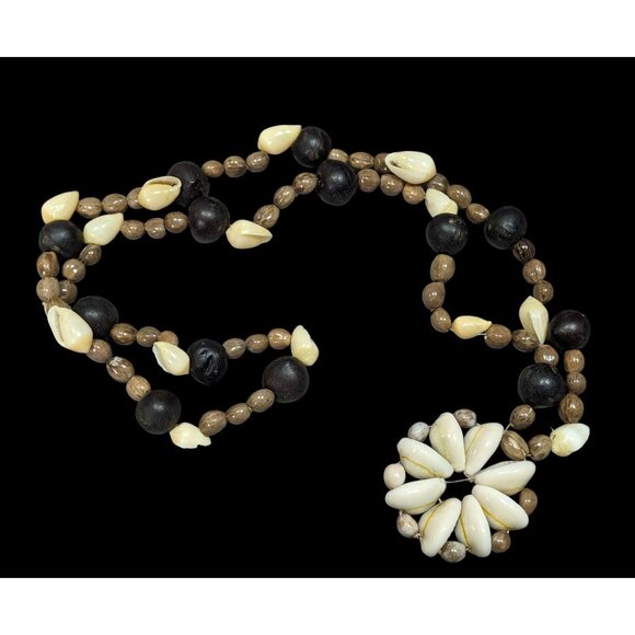 Retro Mermaidcore Cowrie Shell And Natural Seed Flower Pendant Necklace - Picture 1 of 8